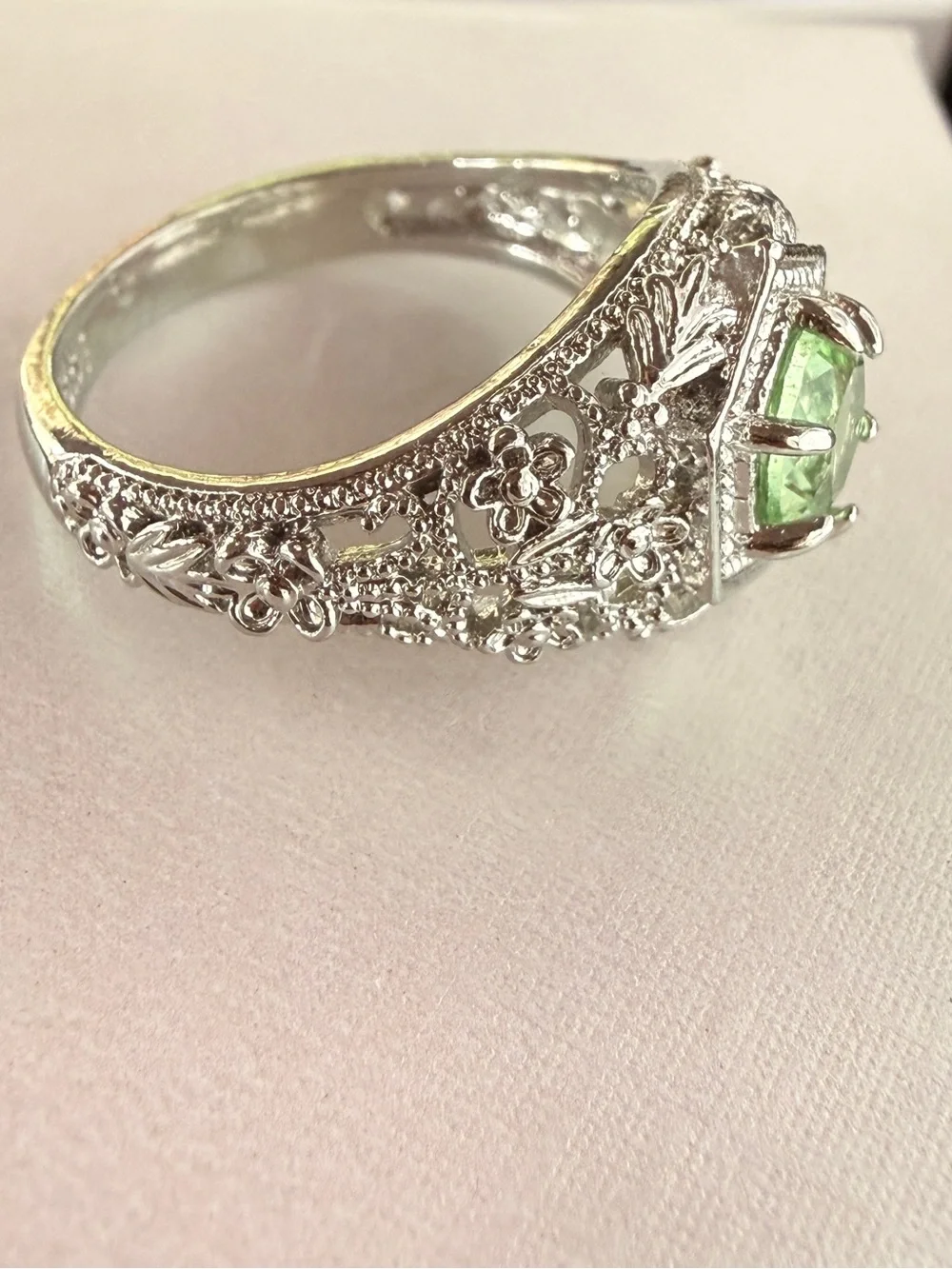 PERIDOT VINTAGE STYLE ART DECO FILIGREE RING Sz7